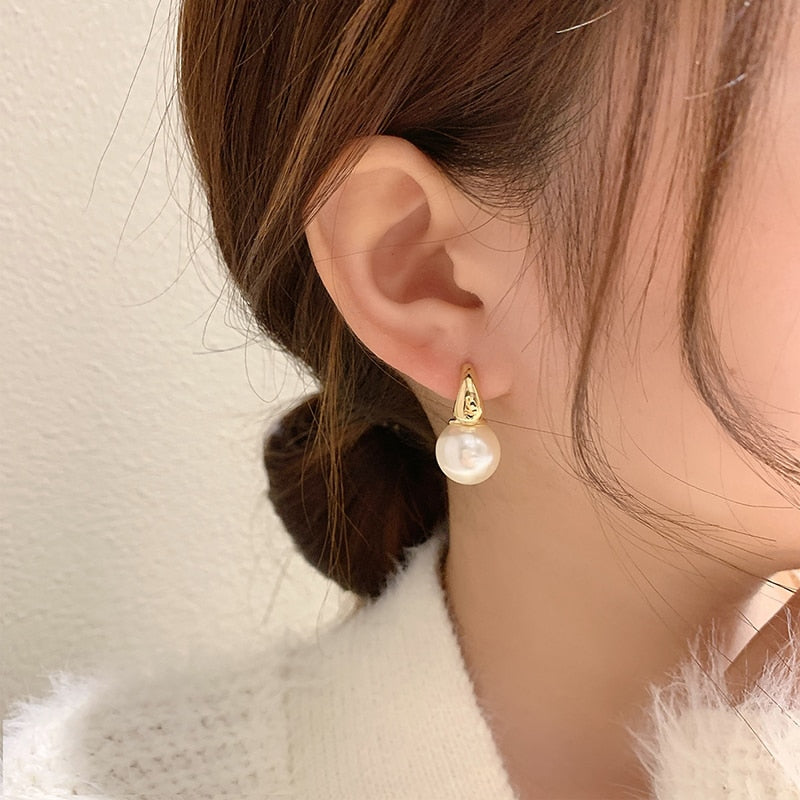 New Simple Celebrity Style Gold Color Pearl Drop Earrings for Woman