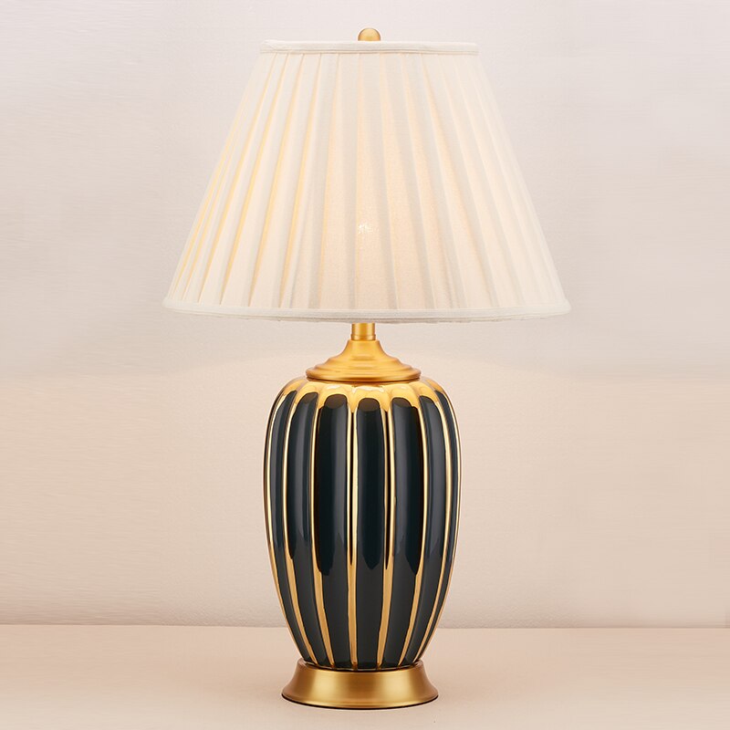 Light Luxury Post Modern American Style Ceramic Table Lamp for Bedroom European Style Living Room