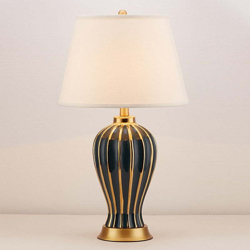 Light Luxury Post Modern American Style Ceramic Table Lamp for Bedroom European Style Living Room