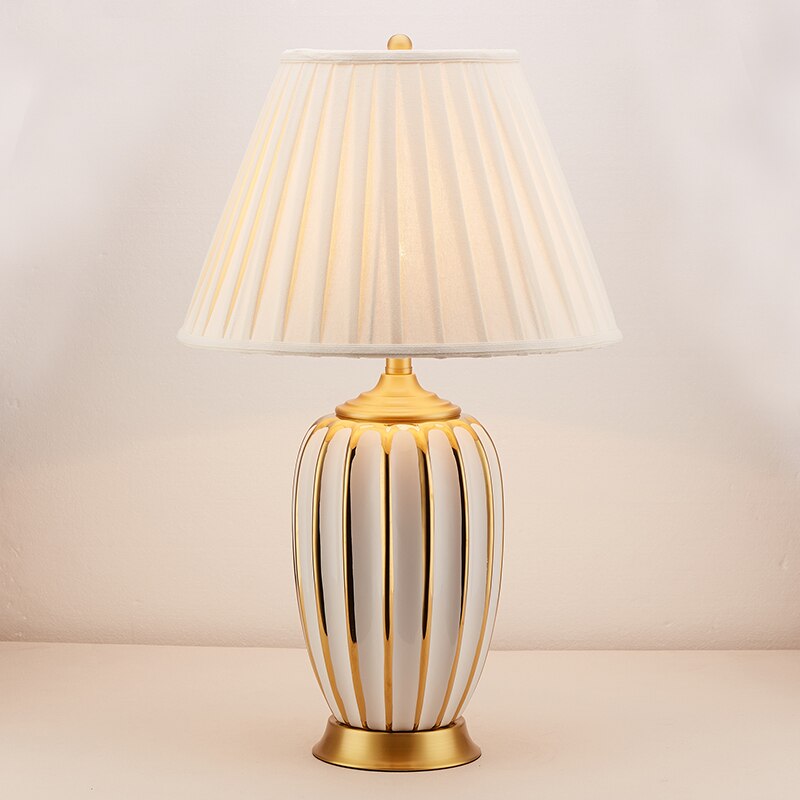 Light Luxury Post Modern American Style Ceramic Table Lamp for Bedroom European Style Living Room